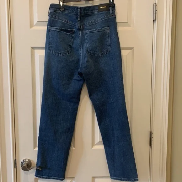 Express Modern Straight Super High Rise Jeans, 8 Short - Picture 5 of 7
